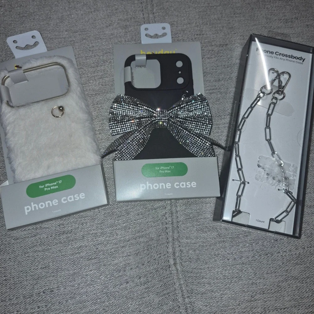 Heyday iPhone 17 Pro Max Case Bundle White Faux Fur Rhinestone Bow Silver Chain